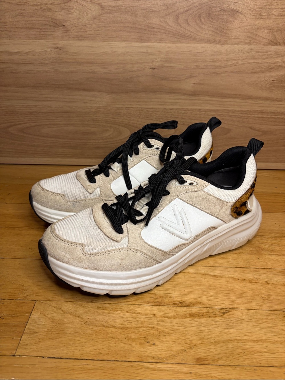 Vionic Walk Max Skyline Women's Sneakers - Size 9